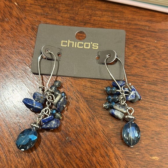 Chico’s Blue Cluster Dangling Earrings.  New - Picture 5 of 11